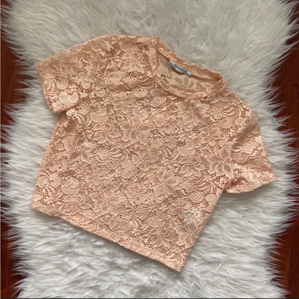 ☀️Zara lace crop top